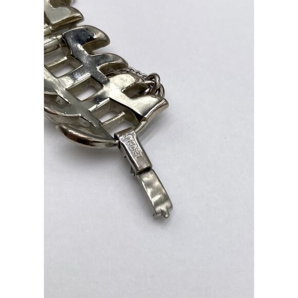 MONET Vintage Bracelet Silver Tone Fold Over Clasp Safety Chain 6.75” Estate - Picture 4 of 8